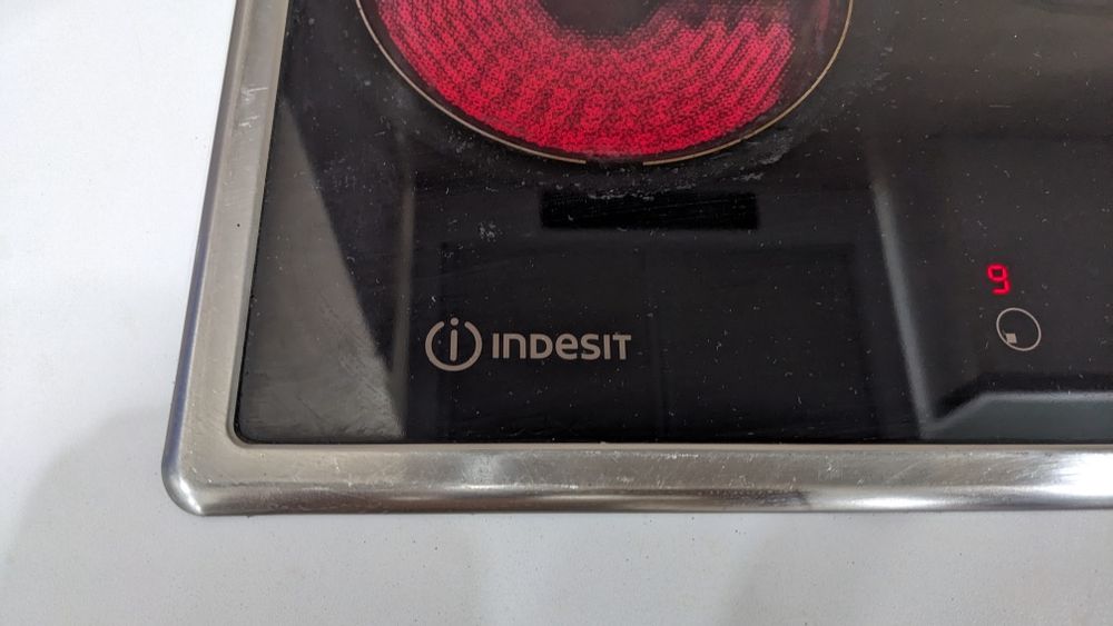 Электроплита  indesit