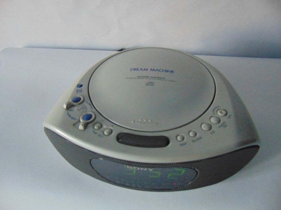 Radio Sony cu ceas și cd