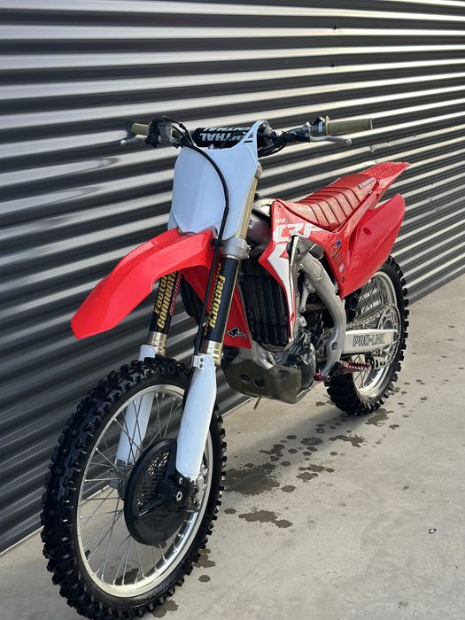 Vând honda crf 450r