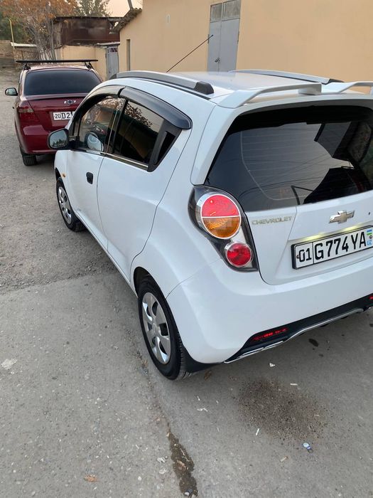 2011 yl spark sotladi