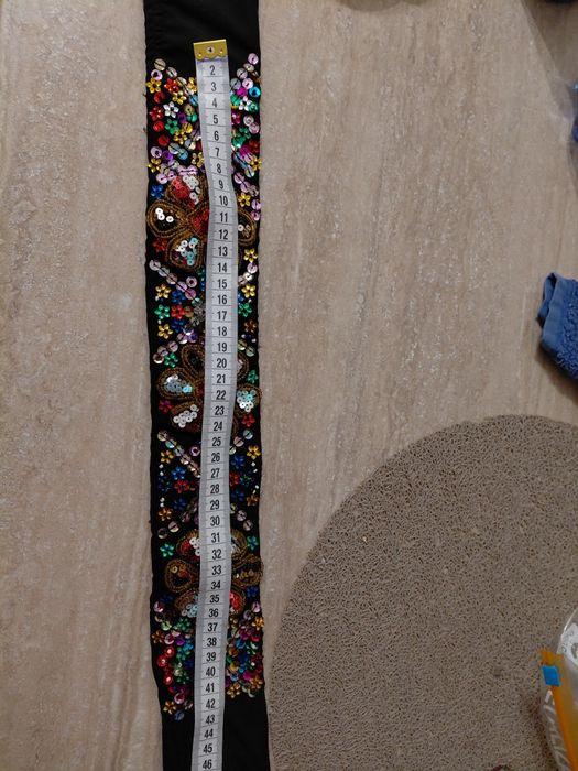 Brâu tradițional cusut manual