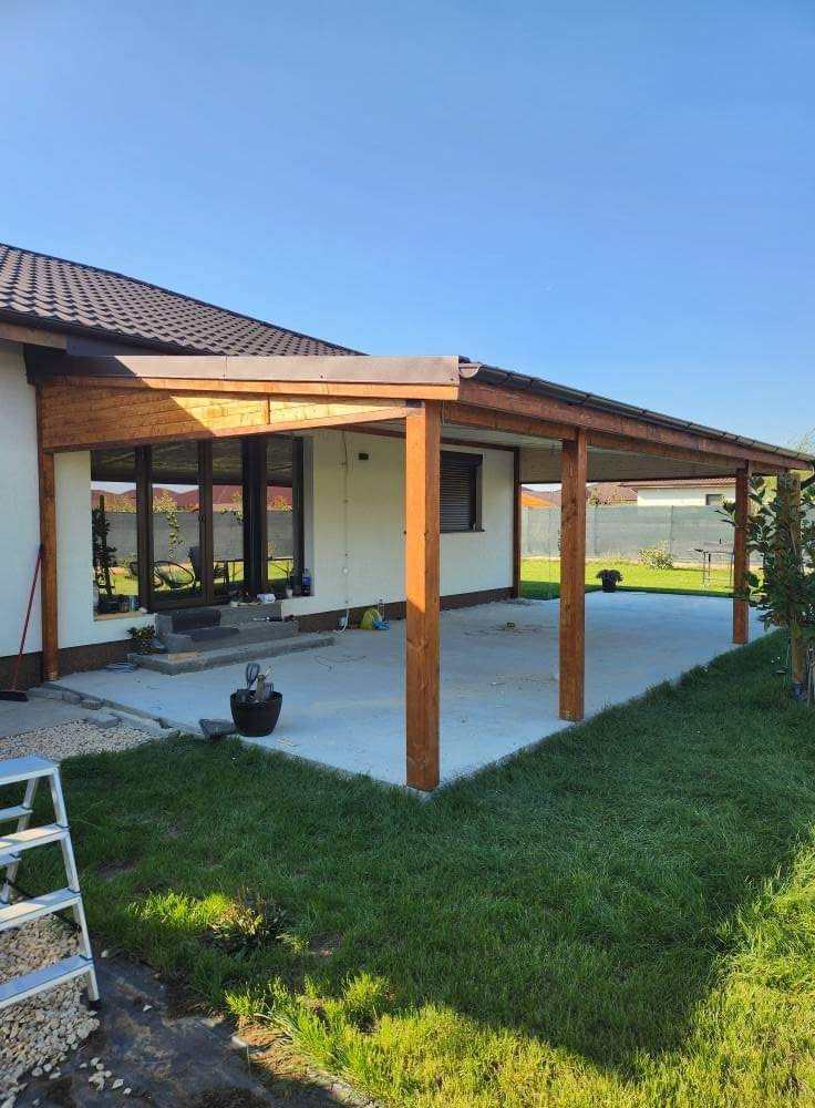 Foișoare terase magazii pergole căsuțe mobilier de gradina