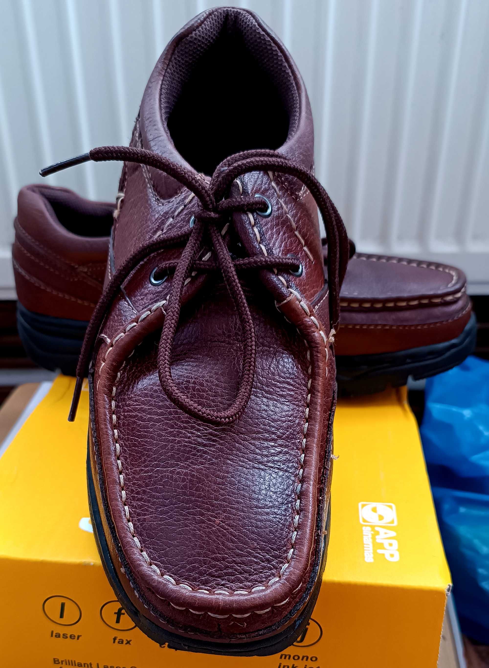 Pantofi barbați din piele naturală , culoare maro , mărimea 43