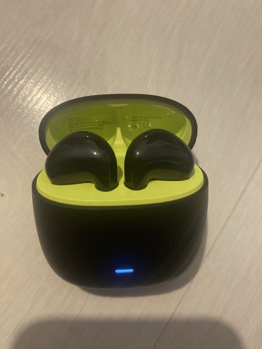 Casti Asus Adol noi in cutie