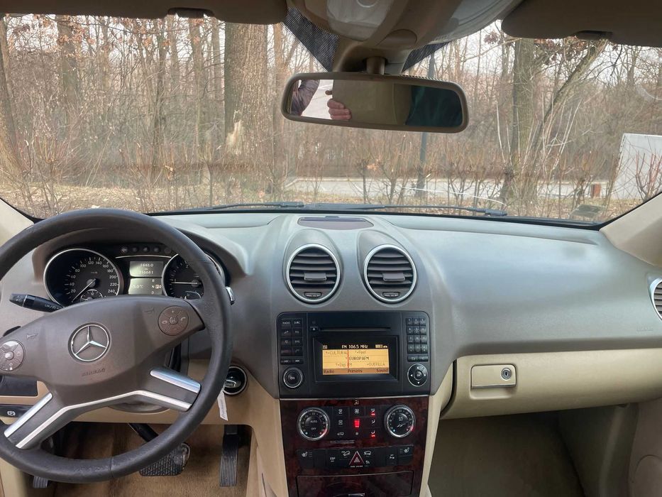 Vand Mercedes-Benz ML 2010