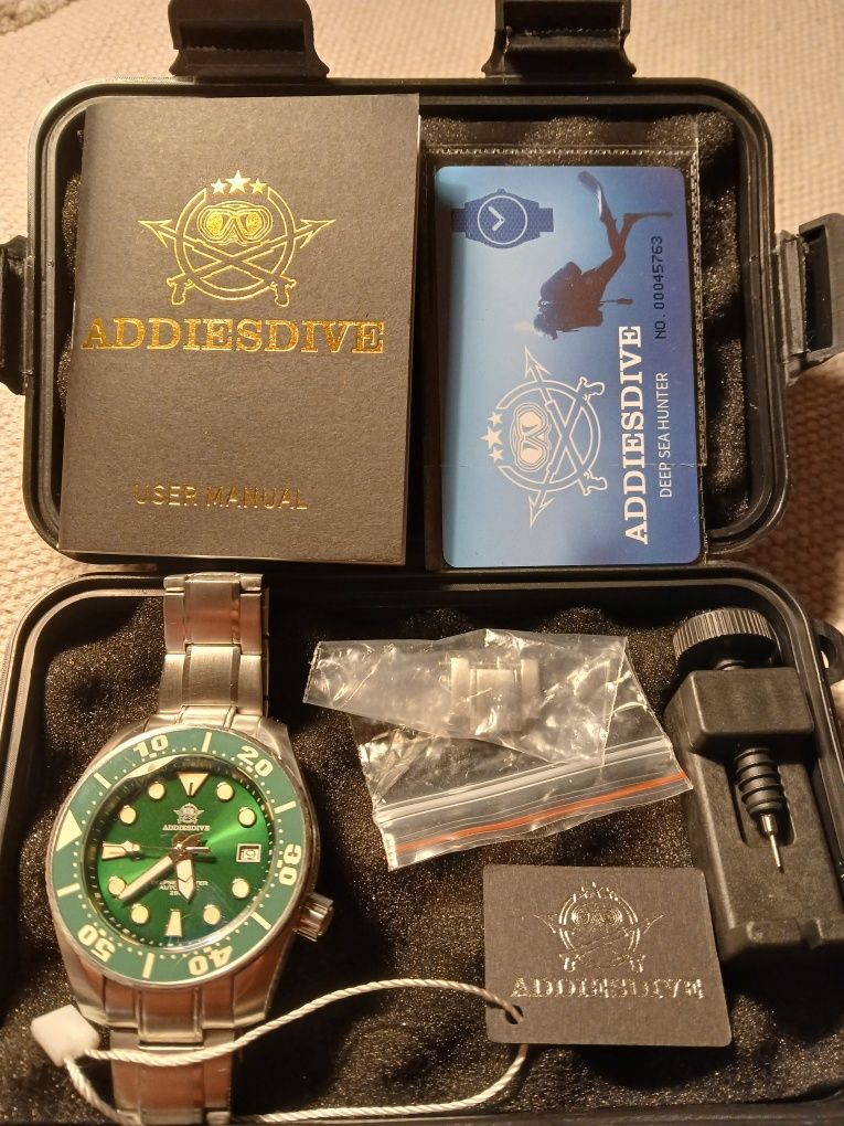 Часовник Addiesdive