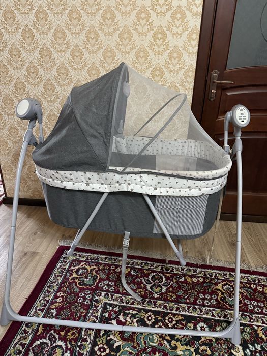 Продам качелю для малыша