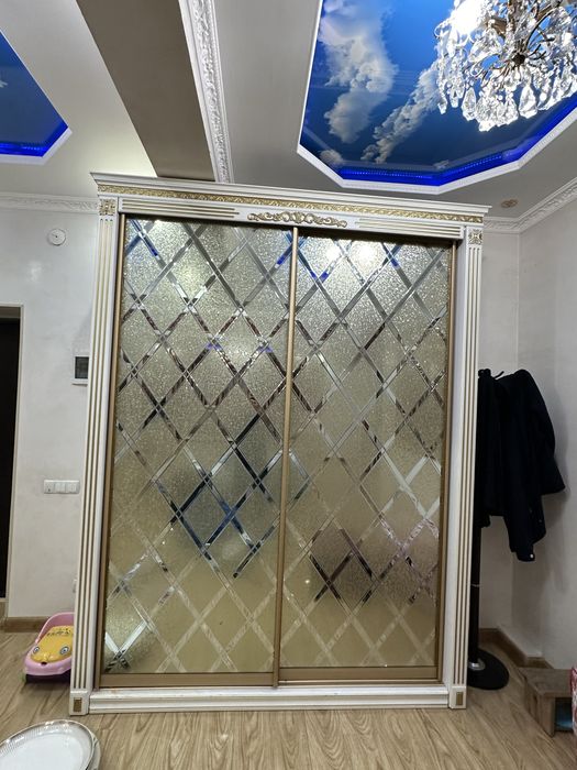 Продам шкаф для прихожей