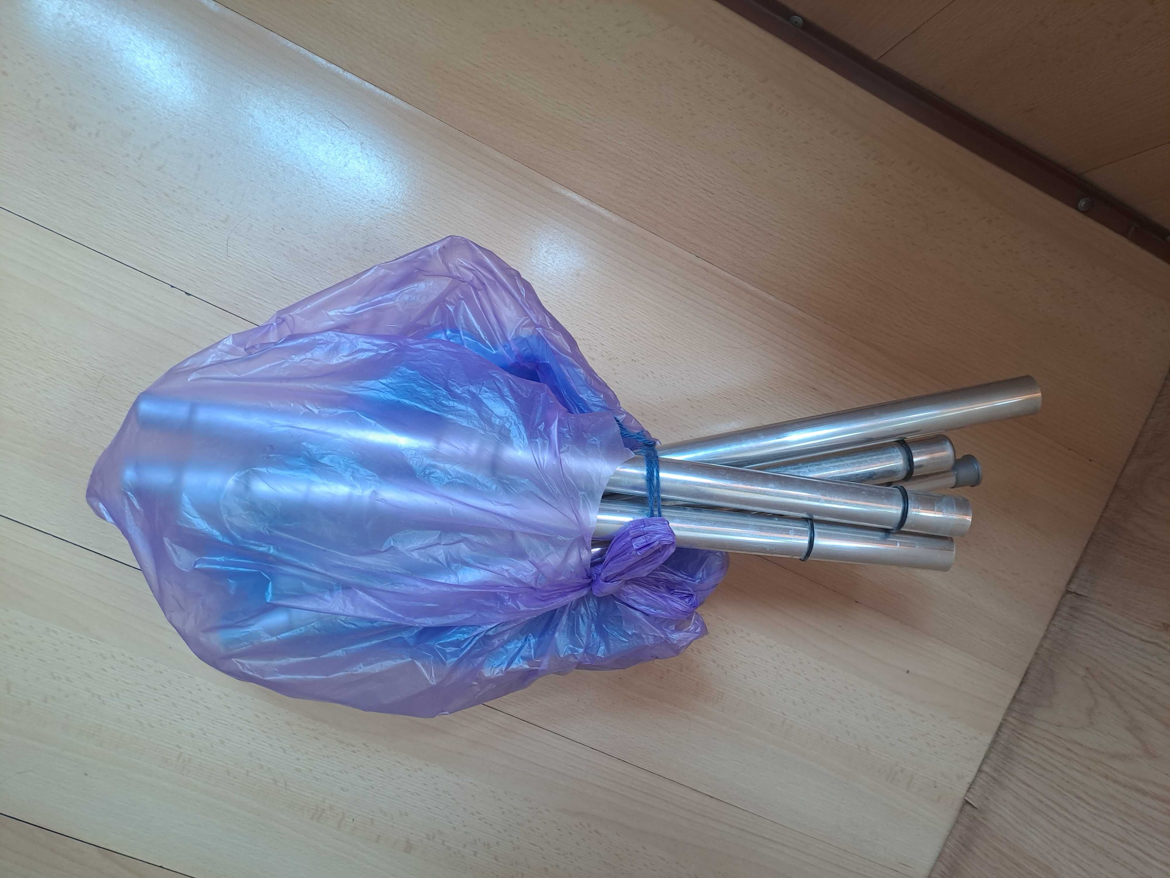 Продам угловую полку для ванной