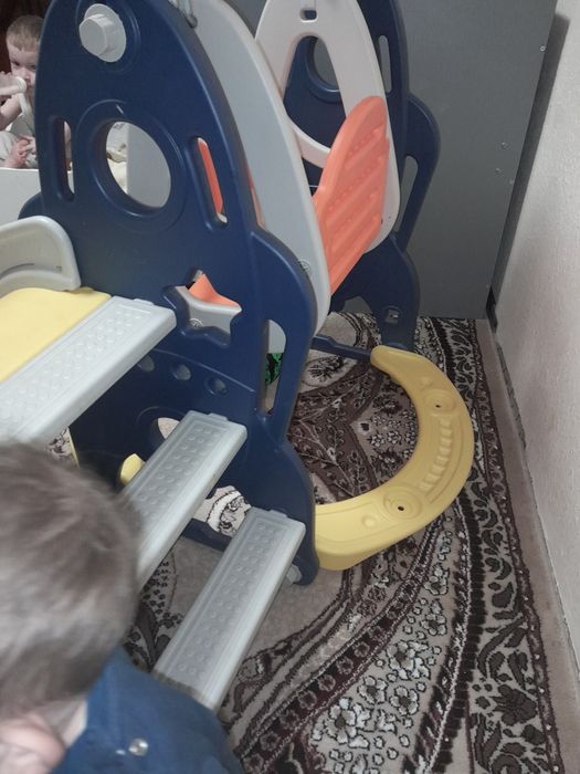 Detskiy gorka sotiladi