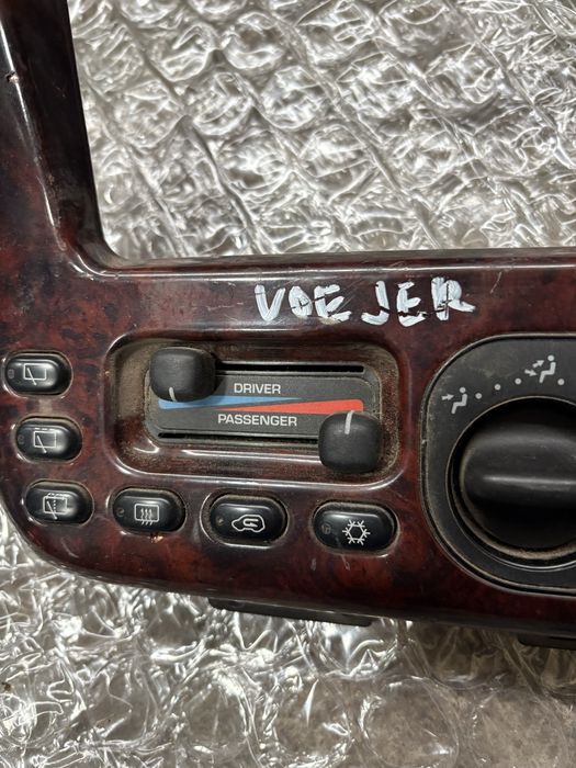 Chrysler voyager 1999 година Панел Управление Климатик