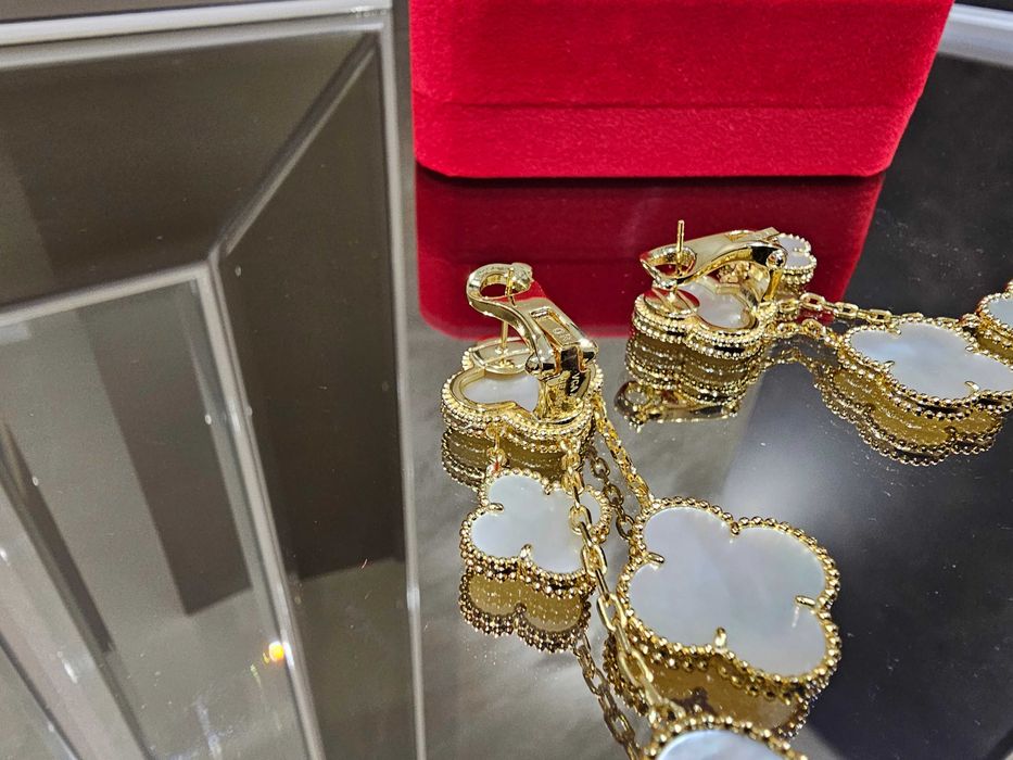 Van Cleef & Arpels VCA 4 Magic Mother of Pearl Alhambra Дамски Обеци
