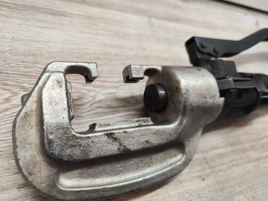 Presa hidraulica papuci , electricieni Holger Clasen EPS 60 Klauke