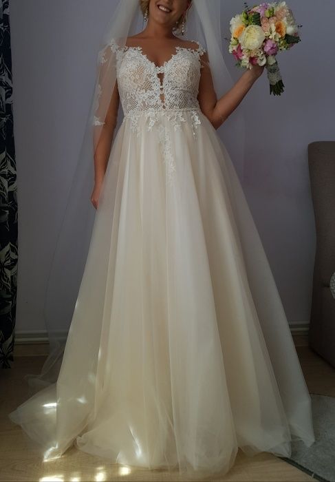 Vand / inchiriez rochie de mireasa model A