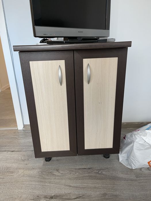 Шкаф с две отделения