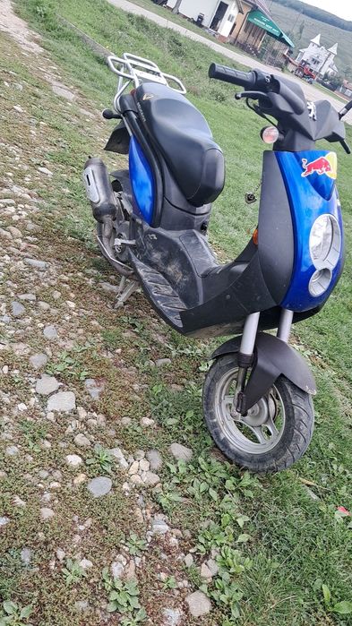 Vând scuter peugeot 50cc