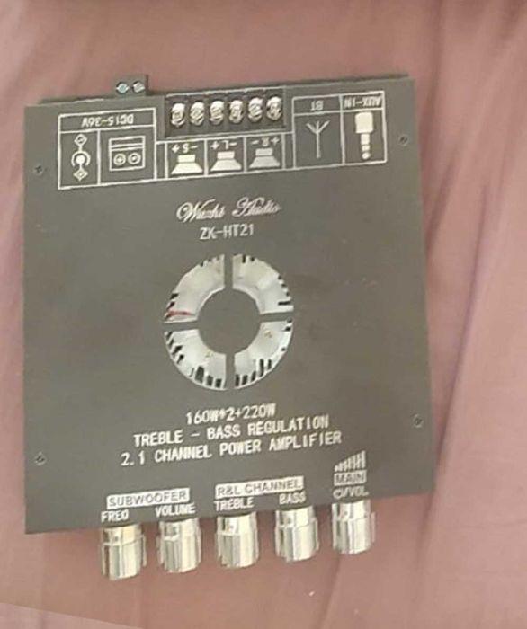 subwoofer activ slim auto + amplificator auto cu bluetooth incorporat