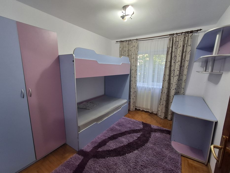 INCHIRIEZ apartament 3 camere Obcini