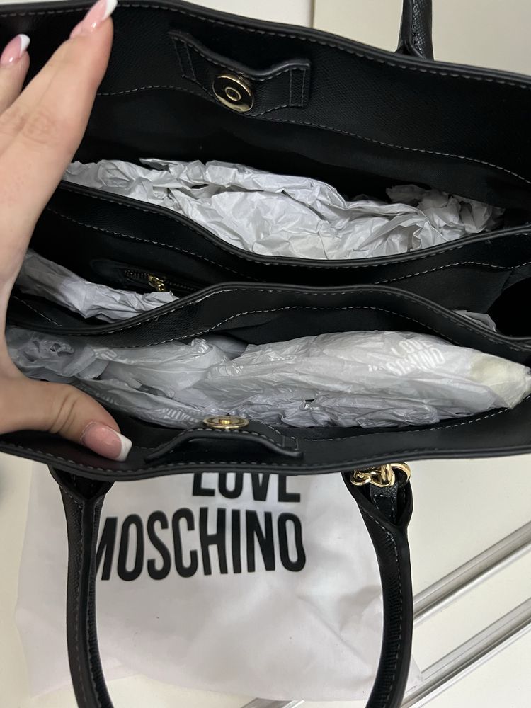 Оригинална чанта Love Moschino нова