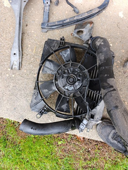 Воден и климатичен радиатор с перка сивик 7 дизел 1.7 100к.с