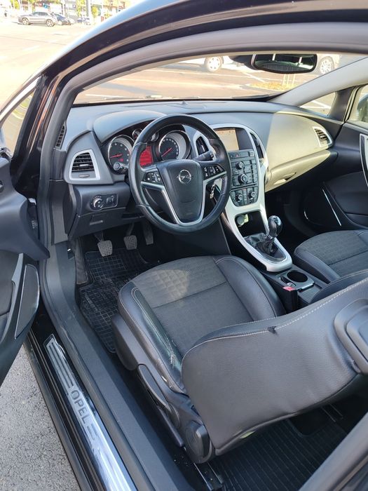 Opel Astra j GTC