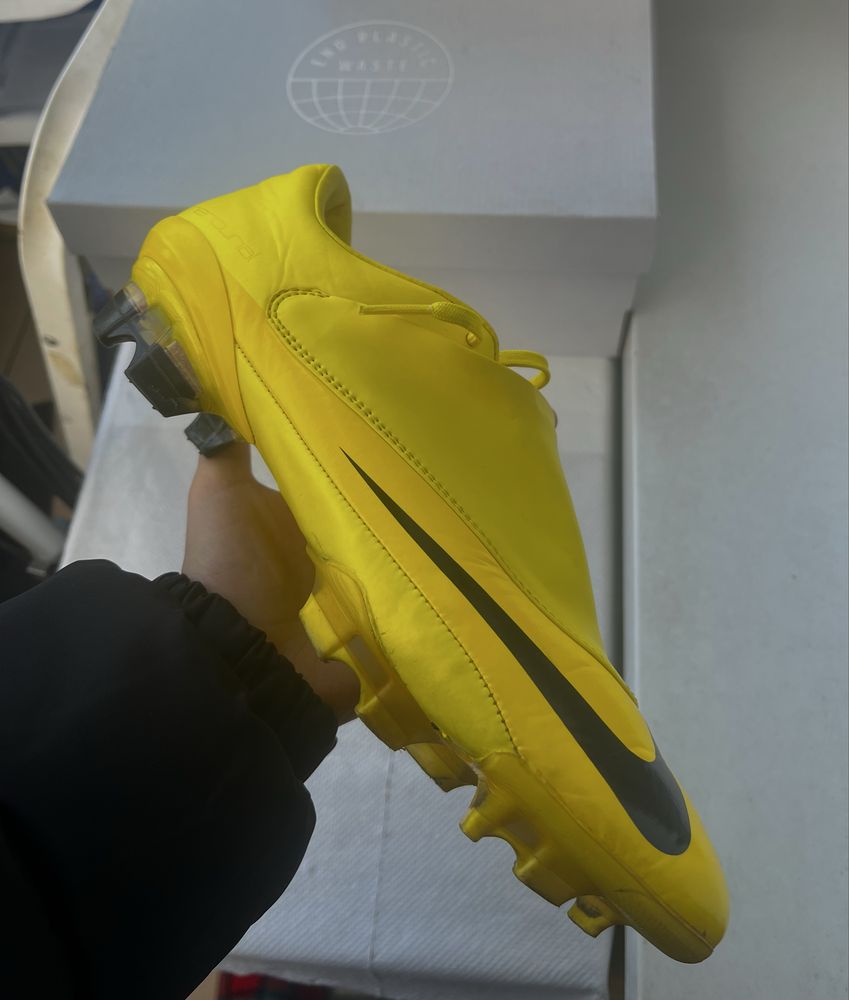 Ghete de fotbal Nike Mercurial Vapor V