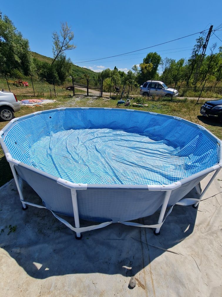 Piscina Intex Mare sau Schimb