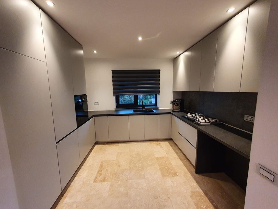 Mobila la comanda, bucătărie, dressing, baie, hol, living etc