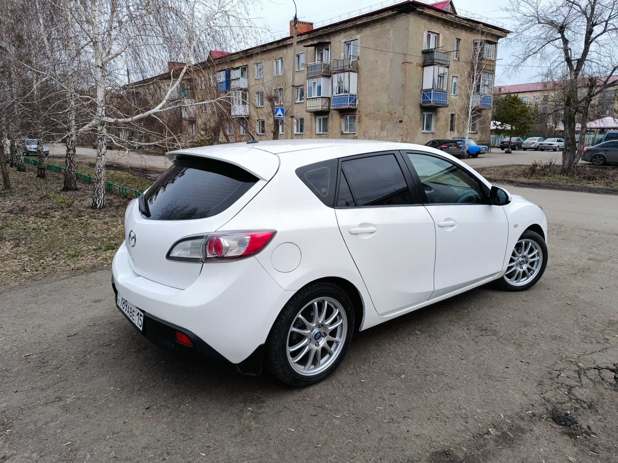 Mazda 3 2011 года