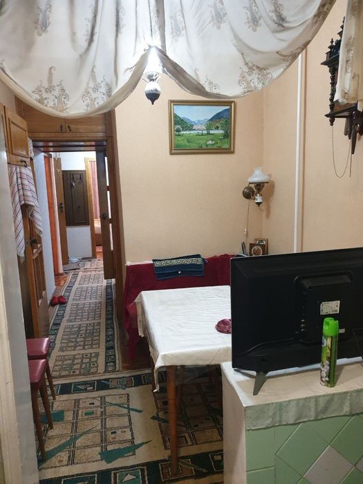 Ижарага уй берилади  чорсув жар  2 хона  400& лубойга