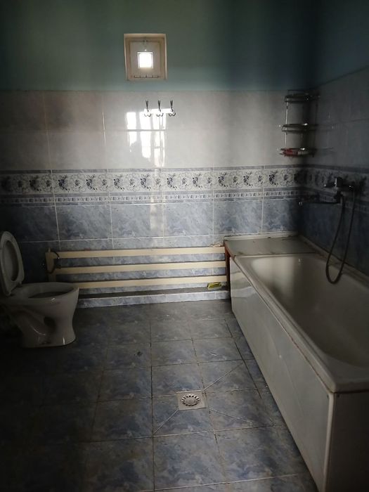 Uy ijaraga beriladi.