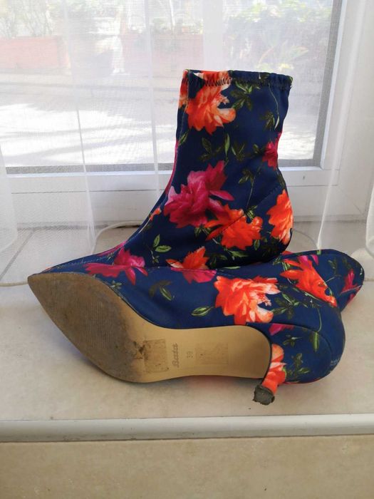 Дамски ботуши BATA  39 номер. Текстилни.