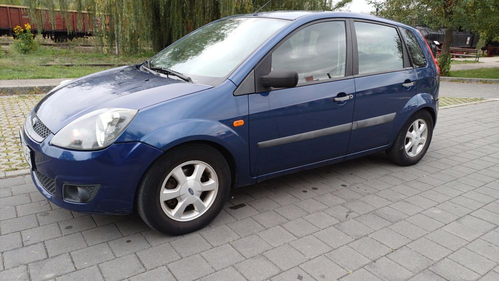 Vând Ford Fiesta (mk.6)  1.3 benzină  - model 2007