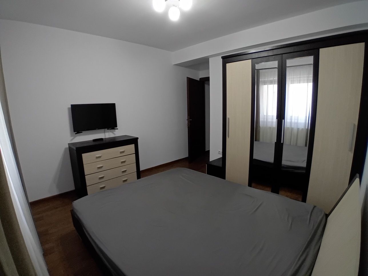 Proprietar, vând apartament 3 camere, etaj 1, str. Liviu Ciulei, Sibiu