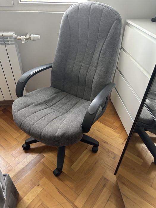 Директорски/дизайнерски стол за бюро