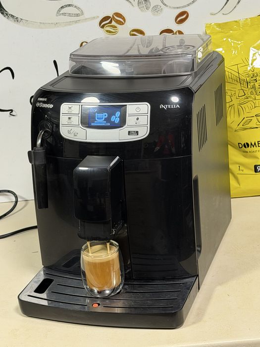 Кафемашина кафе автомат Saeco Philips intelia с гаранция