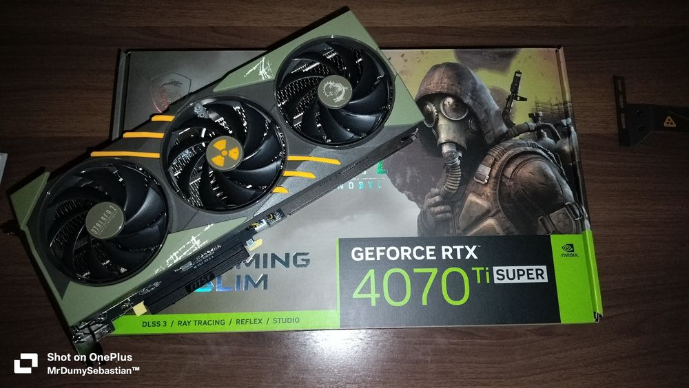 Placa video MSI GeForce RTX 4070 Ti SUPER GAMING SLIM