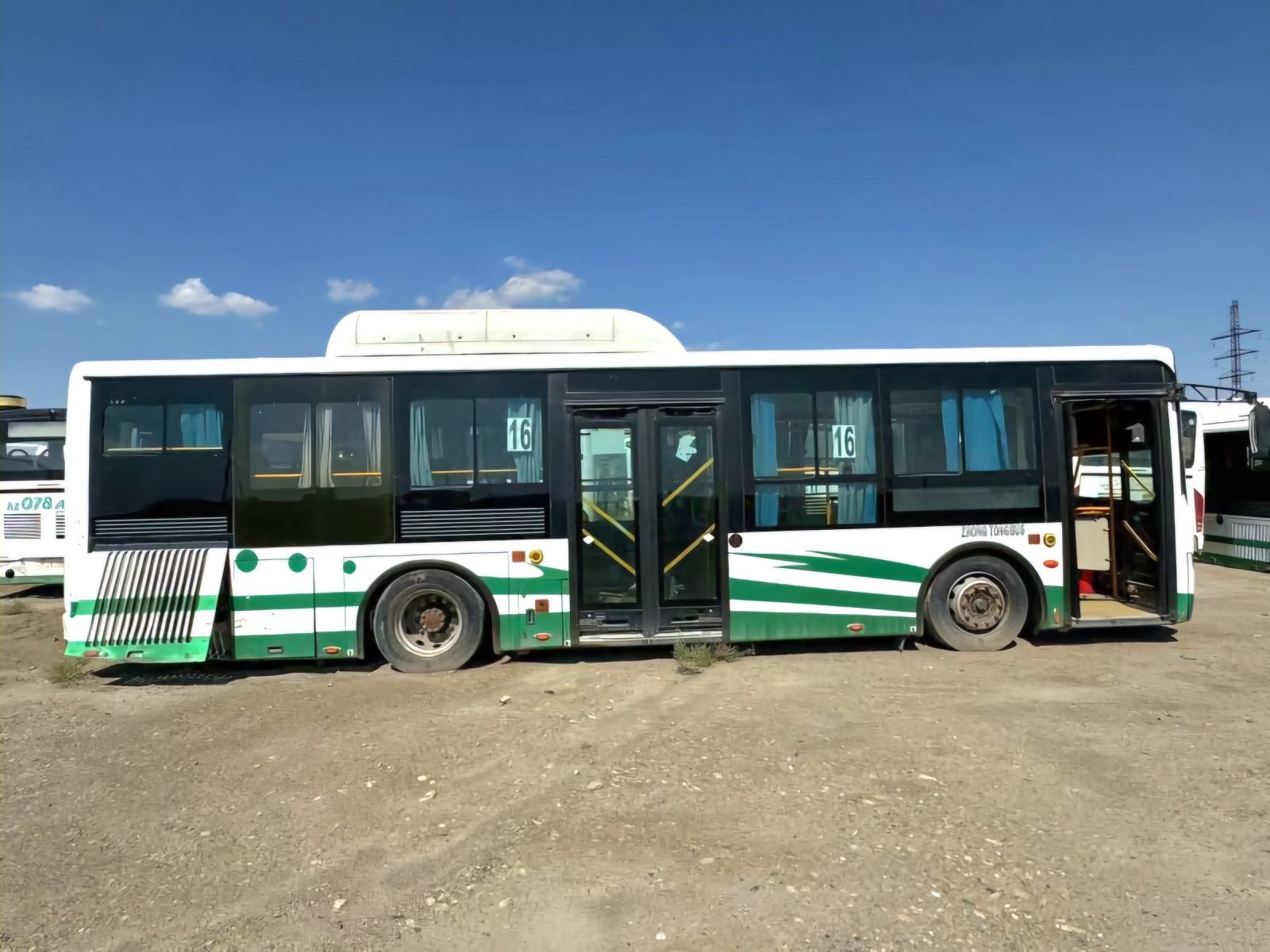 АВТОБУС Zhongtong LCK6105hgc
