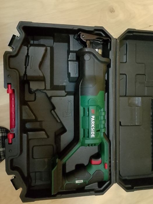 Саблен трион parkside