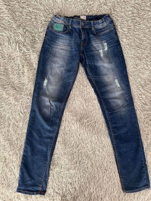 Дънки за жена. Дънки за момиче. Тинейджър.