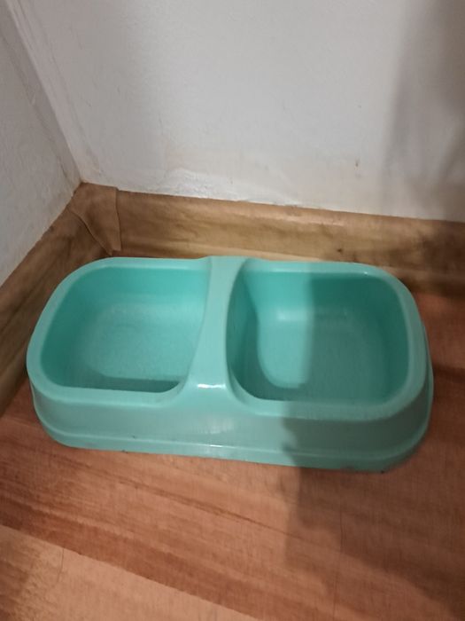 Bol mâncare animale