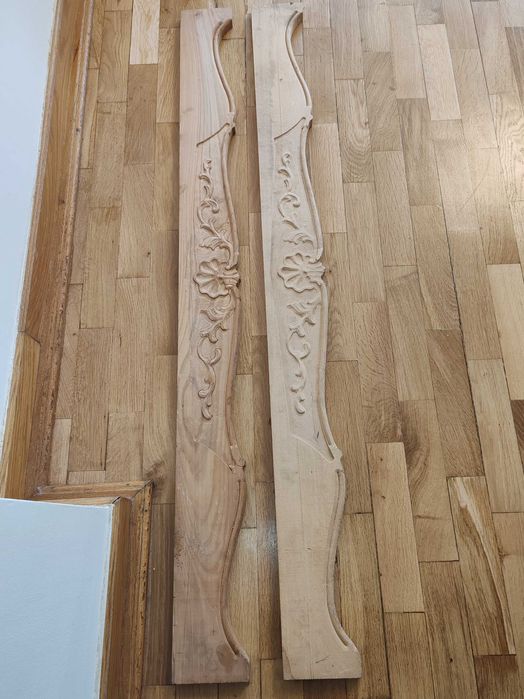 Panou lemn sculptat manual