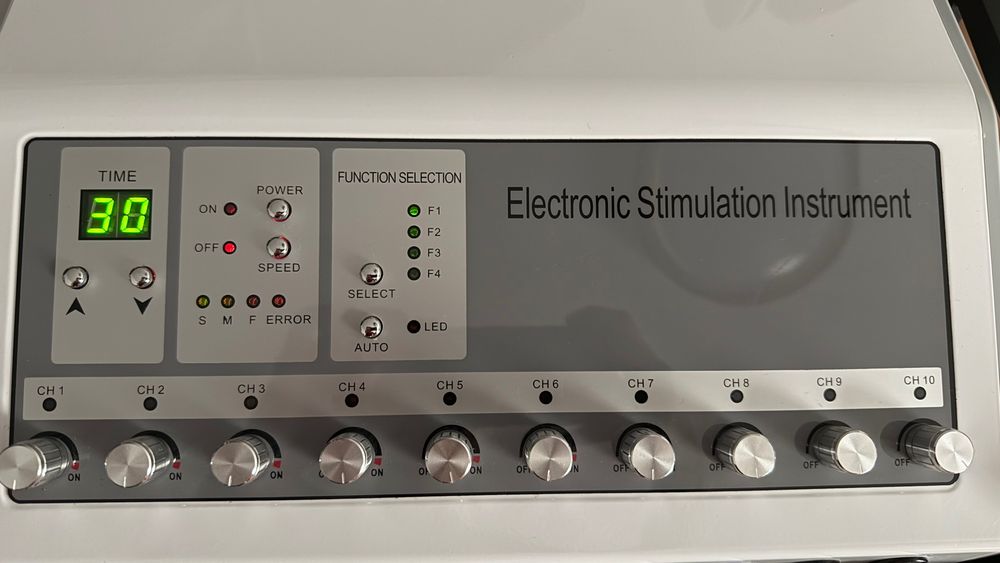 Aparat Electrostimulare Profesional 20 electrozi EMS