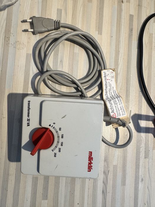 Controller diorama trenulete electric si alimentator