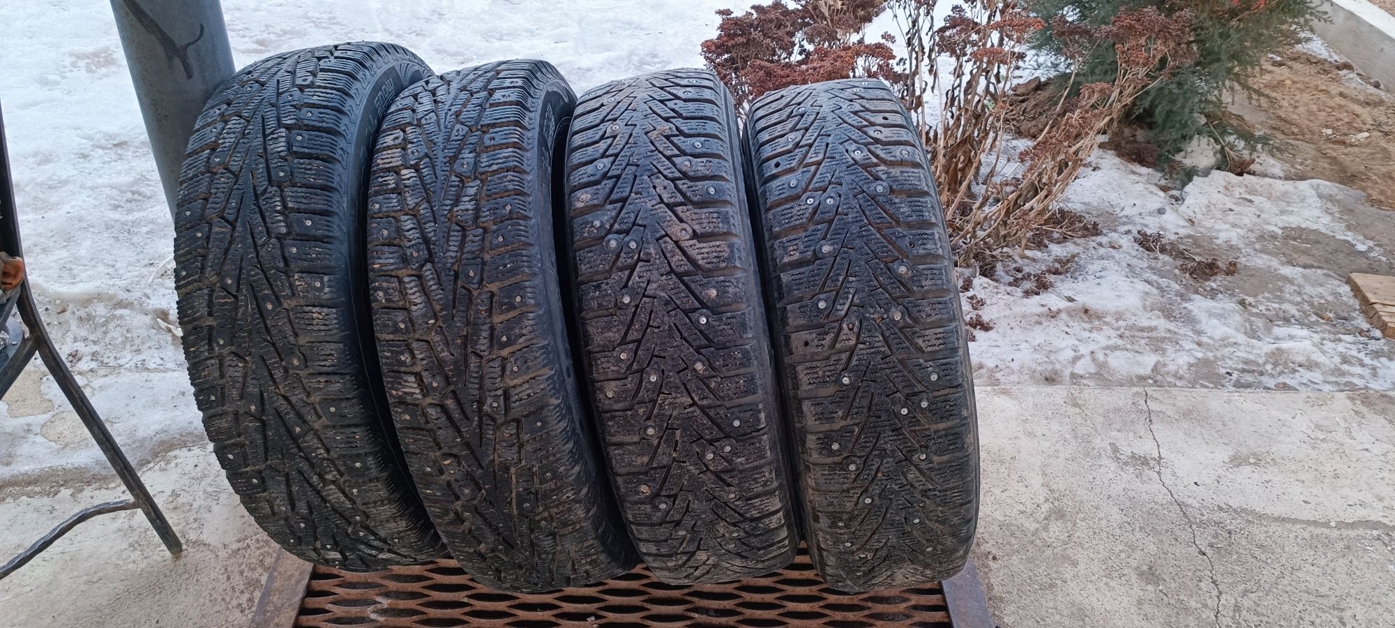 Шины зимние шипованные r15