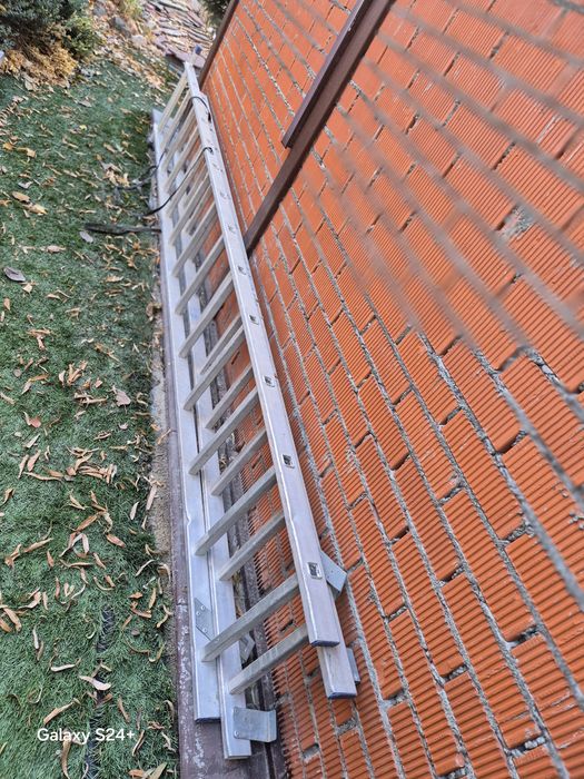 Продам лестницу ,алюминиевая стремянка