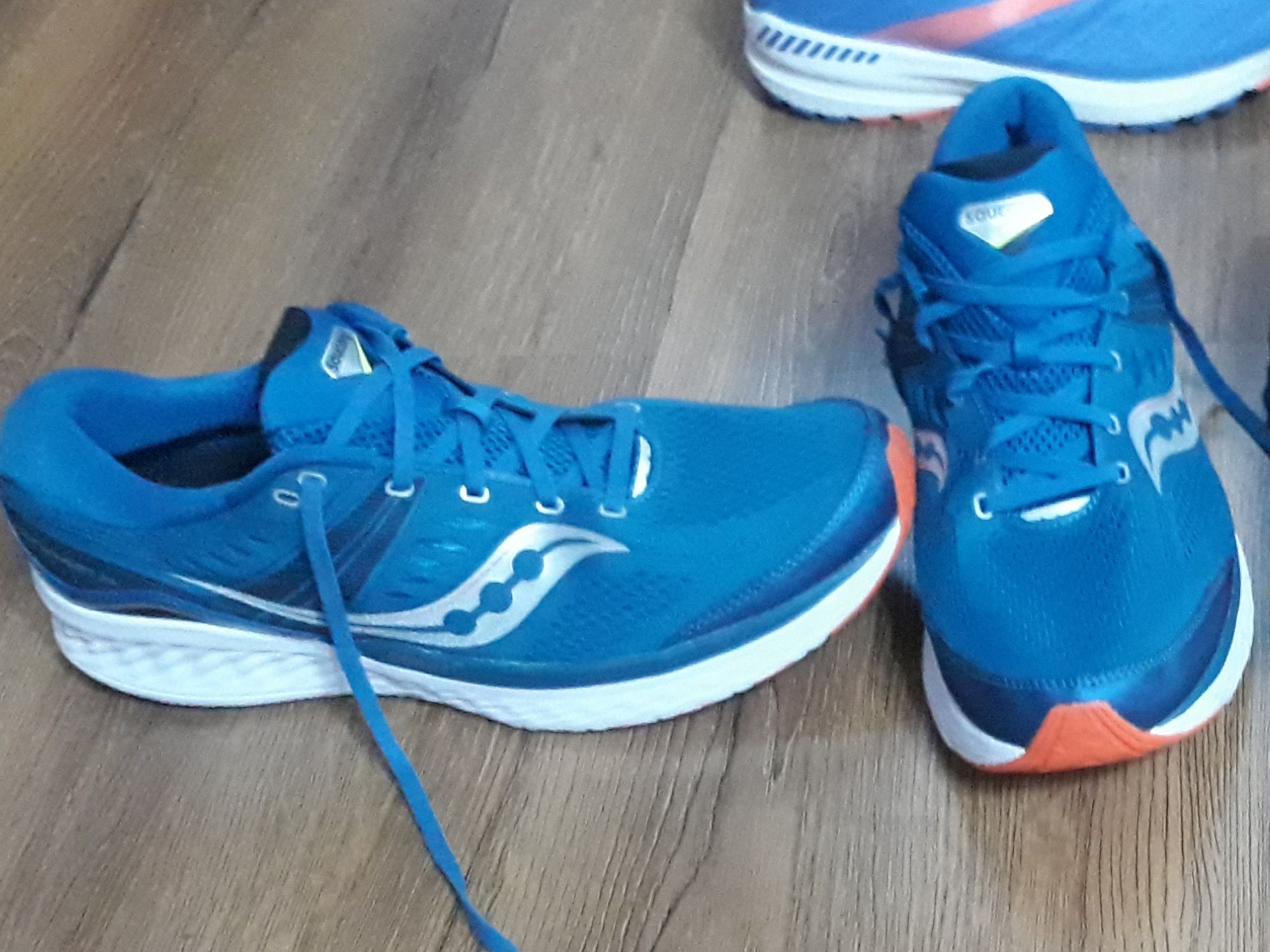 Adidași/sneakers New Balance mărimea 41,adidași SAUCONY mărimea 47