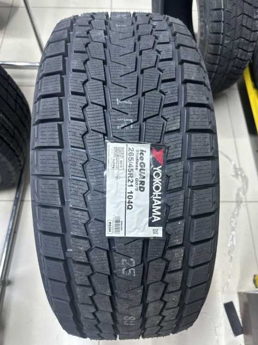 Зимние шины Yokohama Ice Guard SUV G075 265/45 R21 104Q без шипов