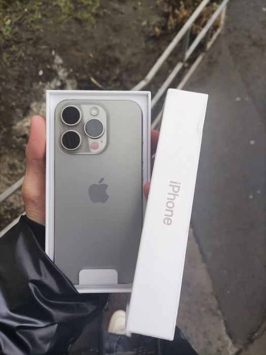 iPhone 15 pro max 256 GB
