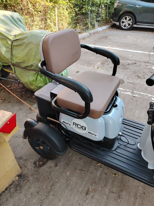 Vând Triciclu electric RBD mini nou, 50 km